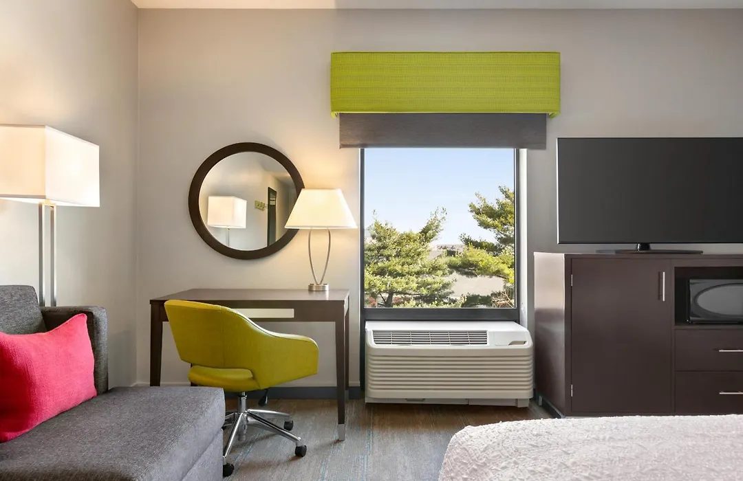Hampton Inn & Suites York South-1
