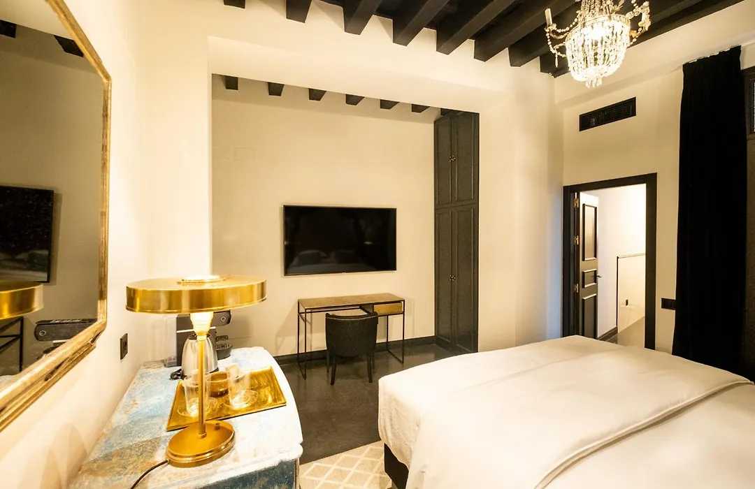 Boutique Hotel Casa Canovas-1