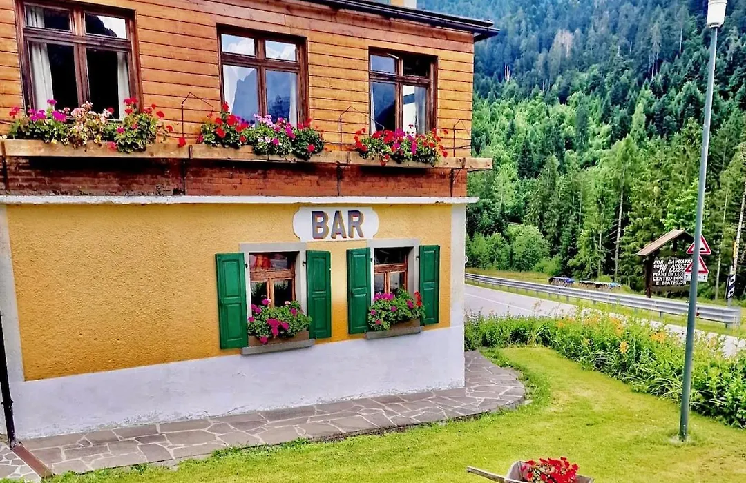 Albergo Piani Di Luzza-1