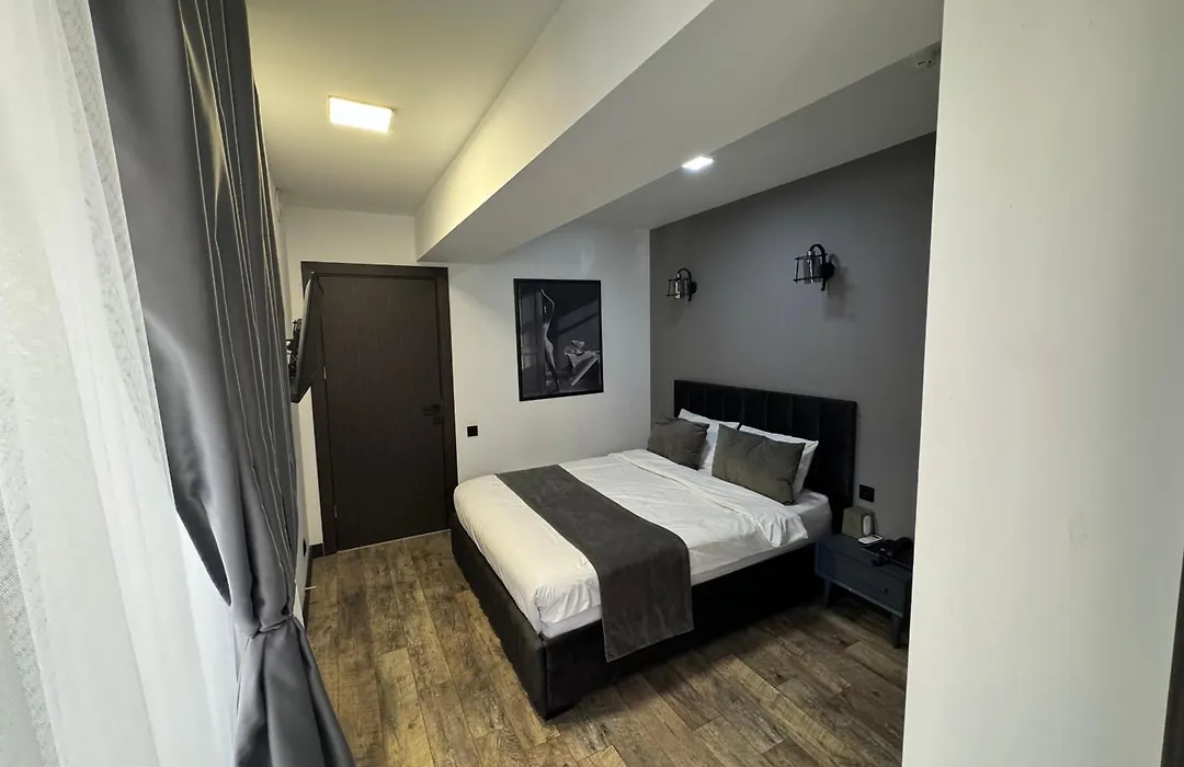 Phoenix Hotel-1