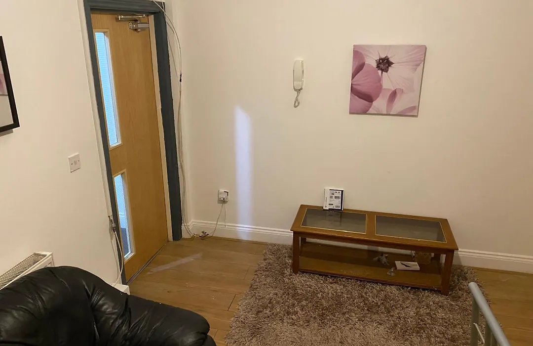 Single Room In Cv1 Fargo Village Room With Shared Bathroom-1