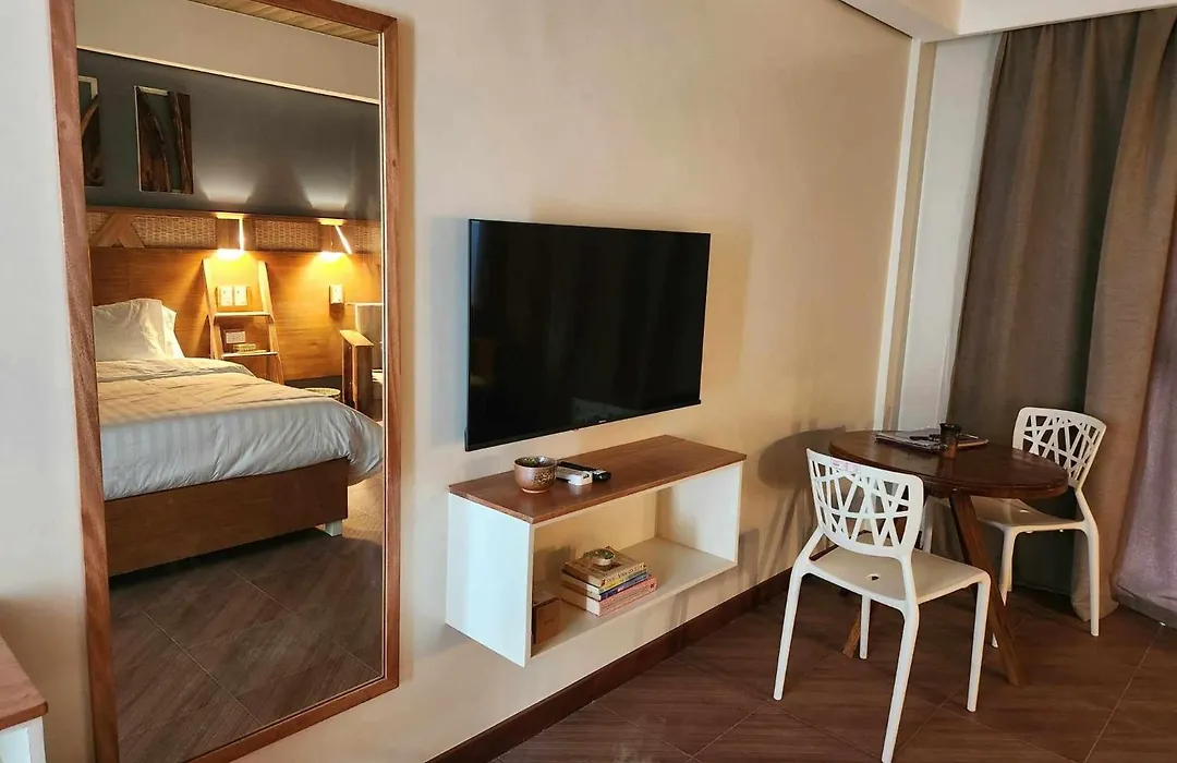 Acacia Garden Inn And Suites-1