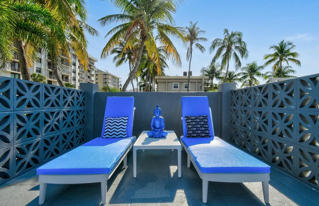 Sunshine Shores Boutique Apartments-1