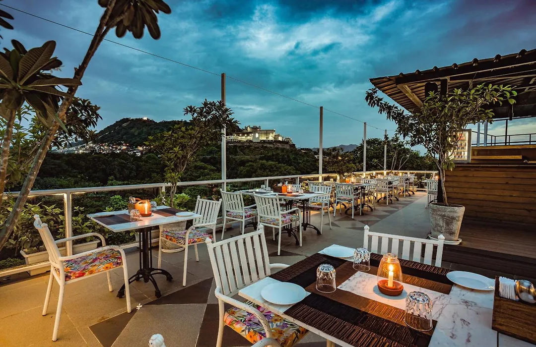 Tripli Hotels Shambhu Villas-1
