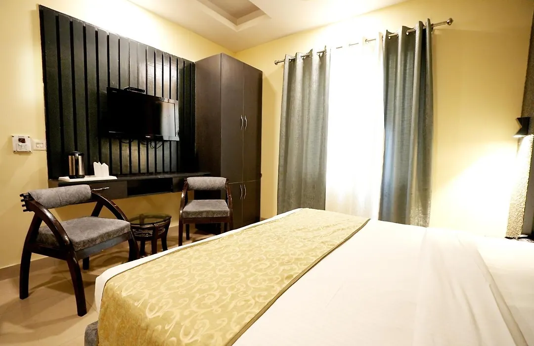 Hotel Silver Stone-1