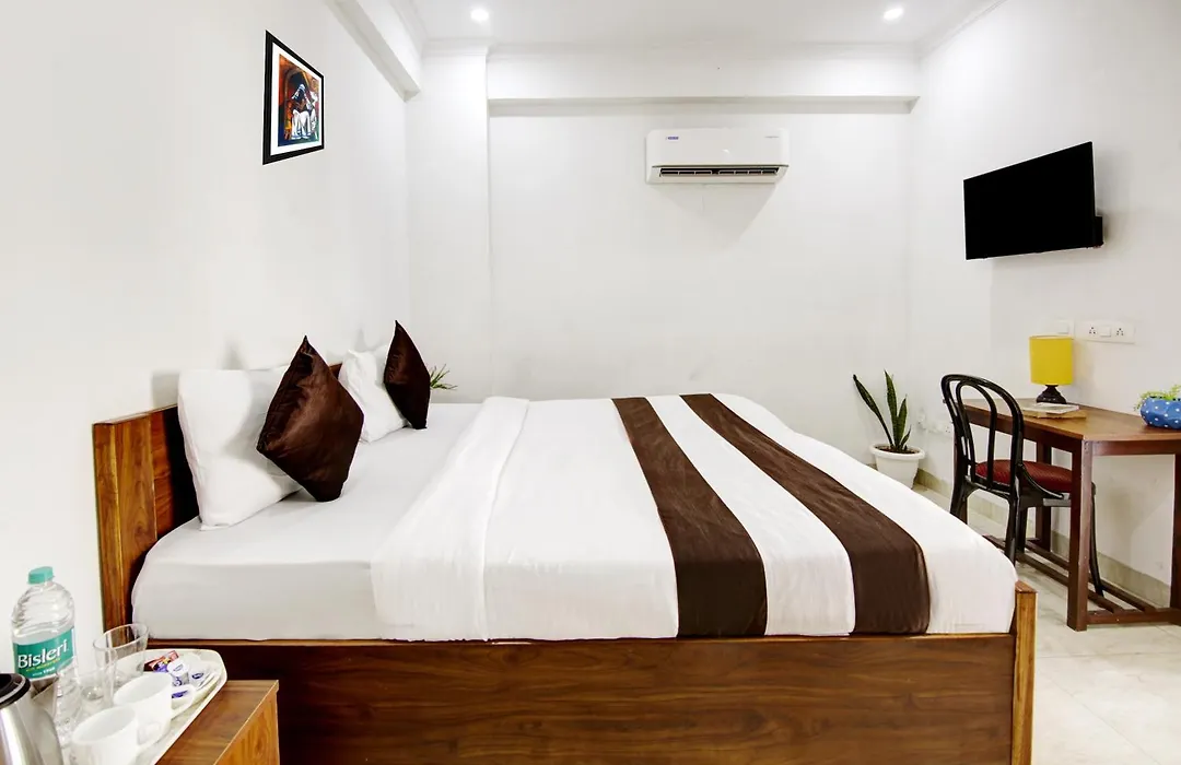Niketan Medanta Service Apartment - A Boutique Hotel-1