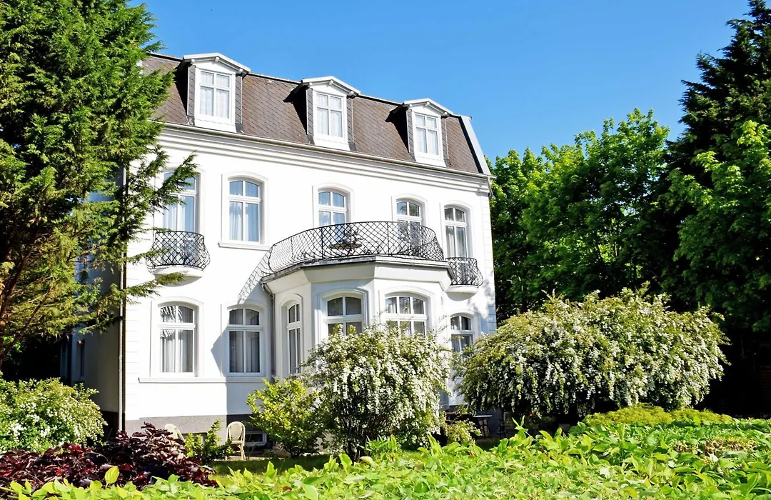 Villa im Ostseebad Baabe-1