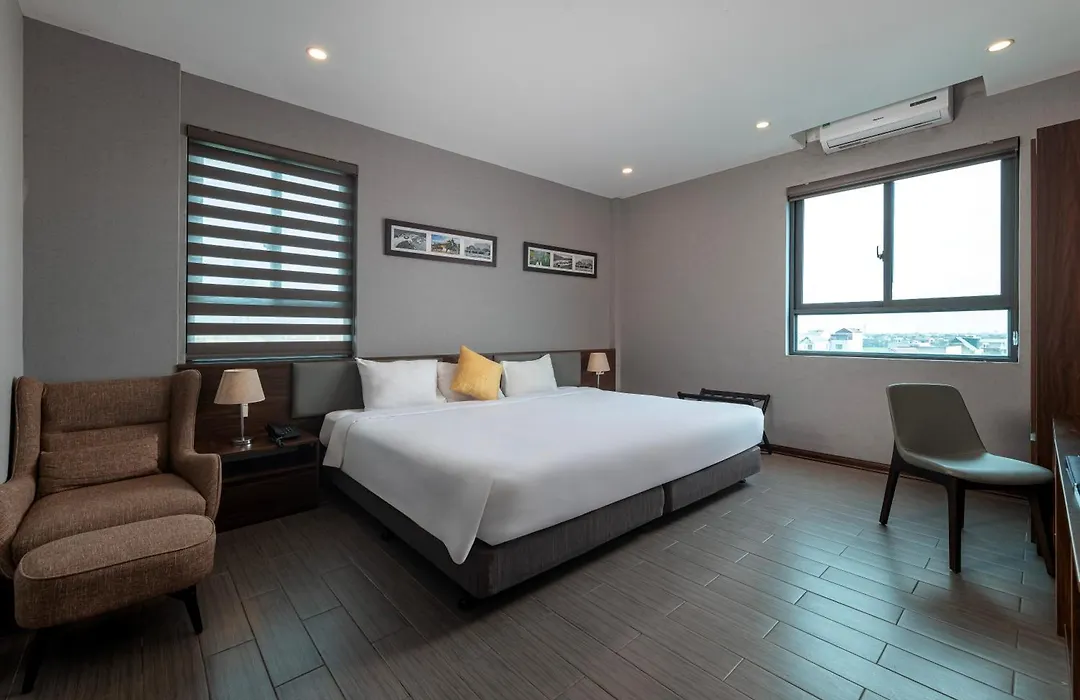 Golden Season Hotel-1