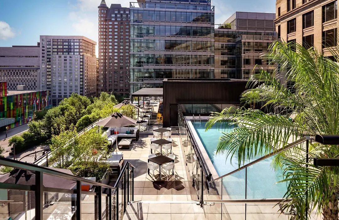 Humaniti Hotel Montreal, Autograph Collection-1