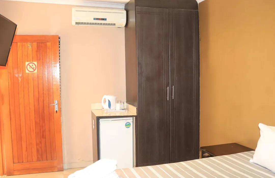 Nomanini Guest House Nelspruit-1