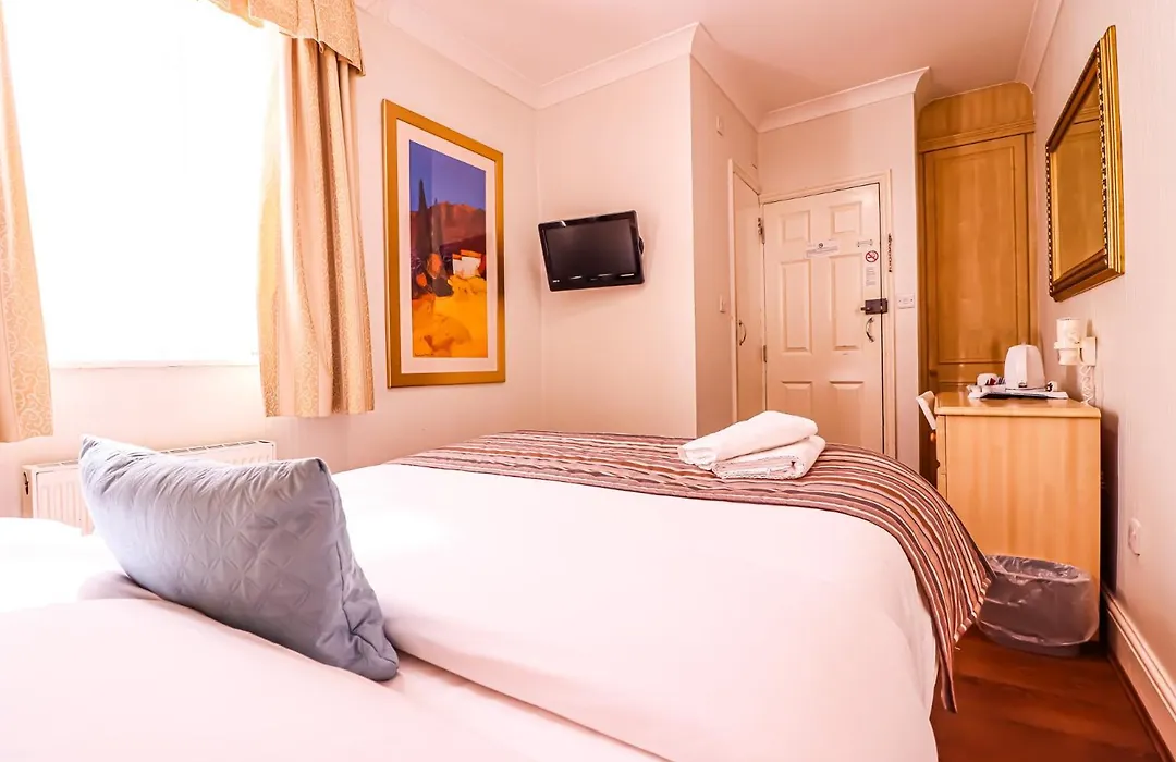 Fairway Hotel-1