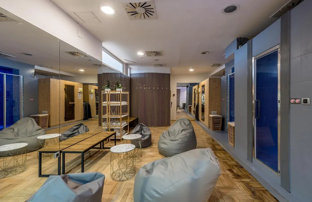 Art Hotel-1