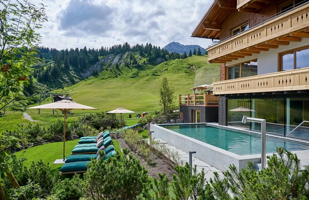 Hotel Mohnenfluh-1