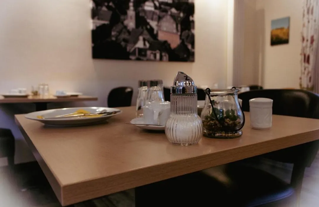 Haller Hotel Garni-1