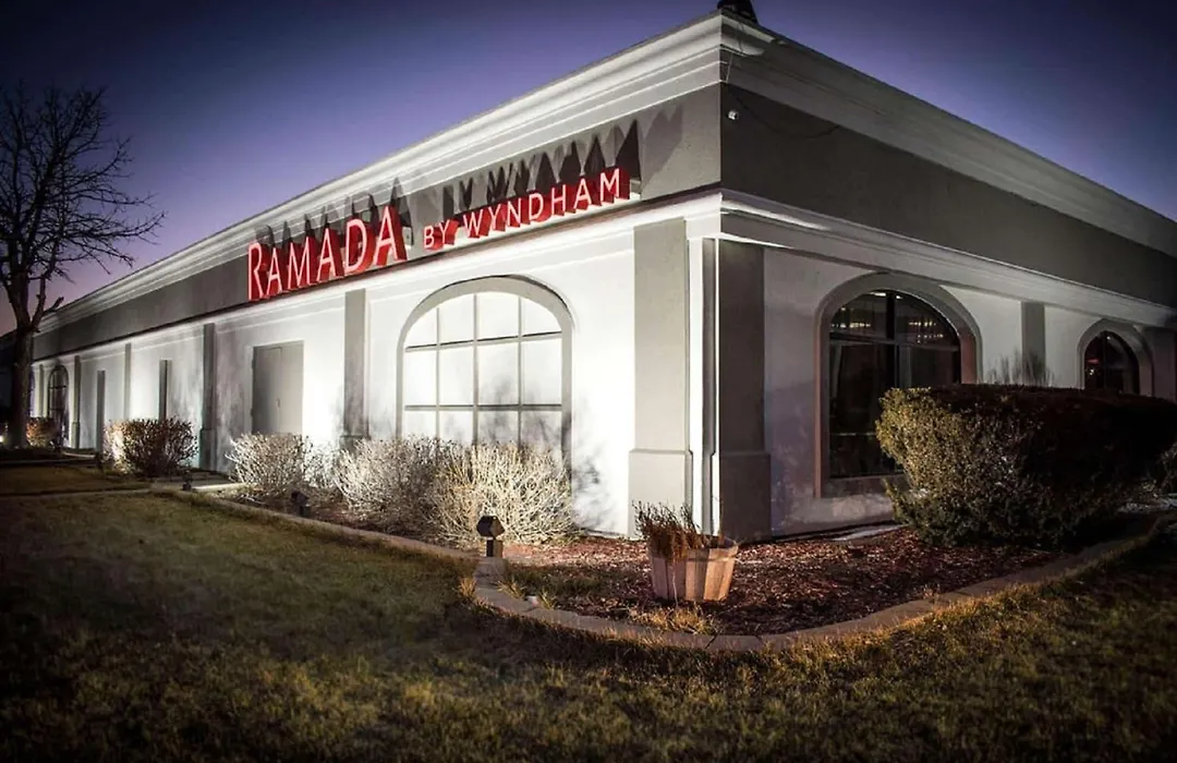 Ramada By Wyndham North Platte-1
