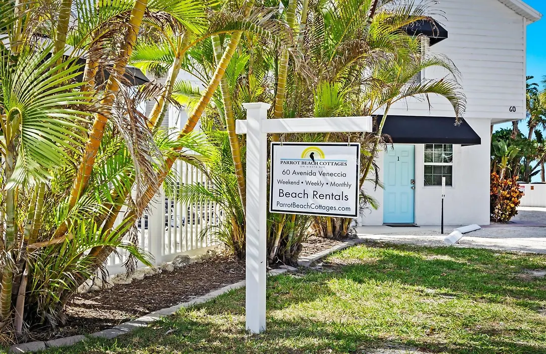 Parrot Beach Cottages Suite #2-1