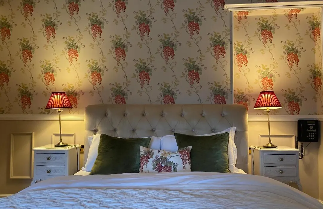 Alexandra Court Hotel-1
