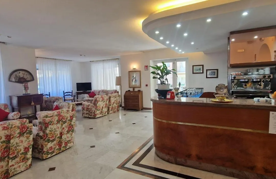 Hotel Dora-1