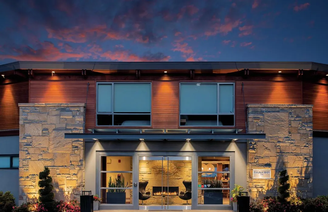 Qualicum Beach Inn-1