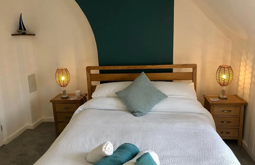 Knoll Guest House-1