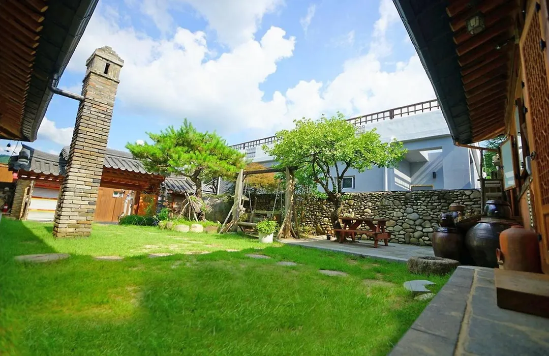 Hanok Goeul-1