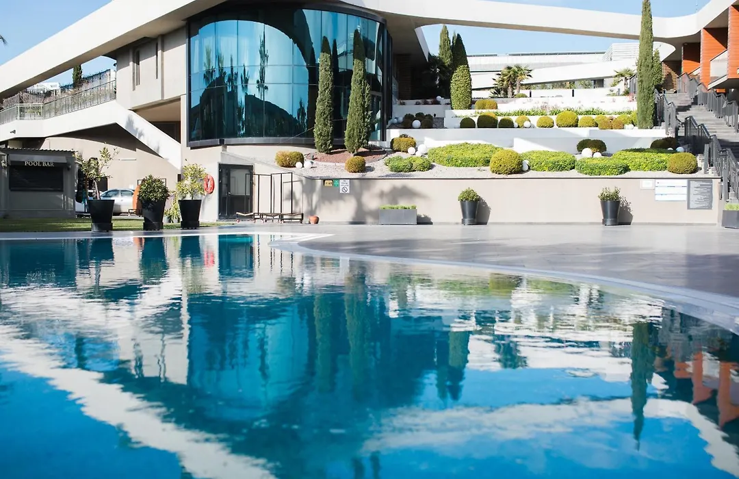 Doubletree By Hilton Izmir Airport-1