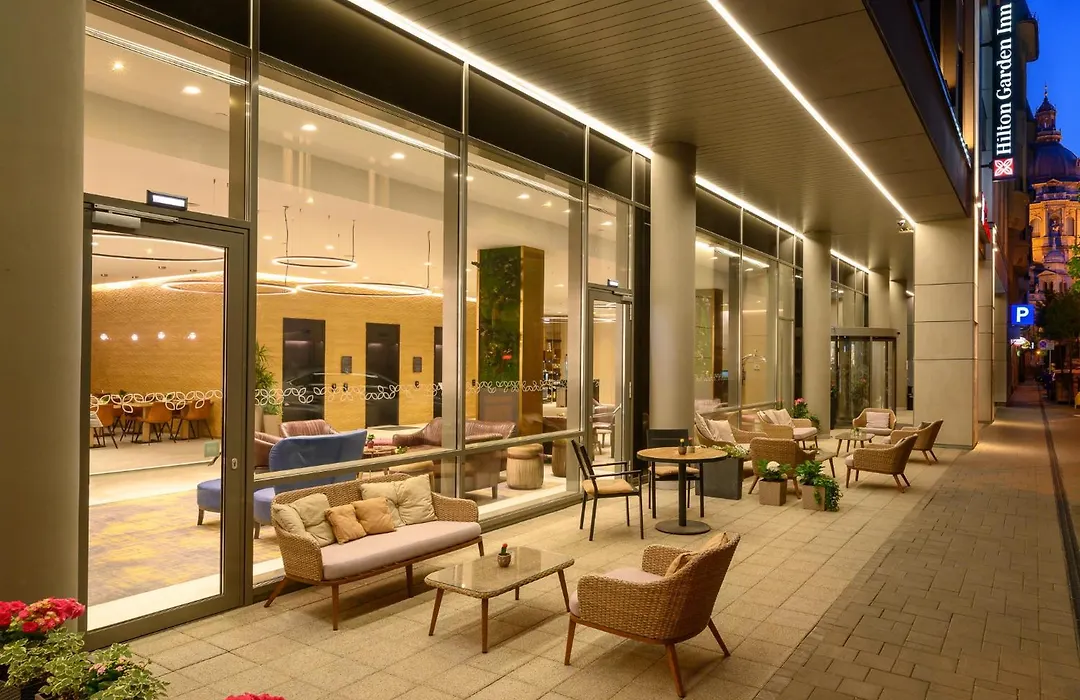 Hilton Garden Inn Budapest City Centre-1
