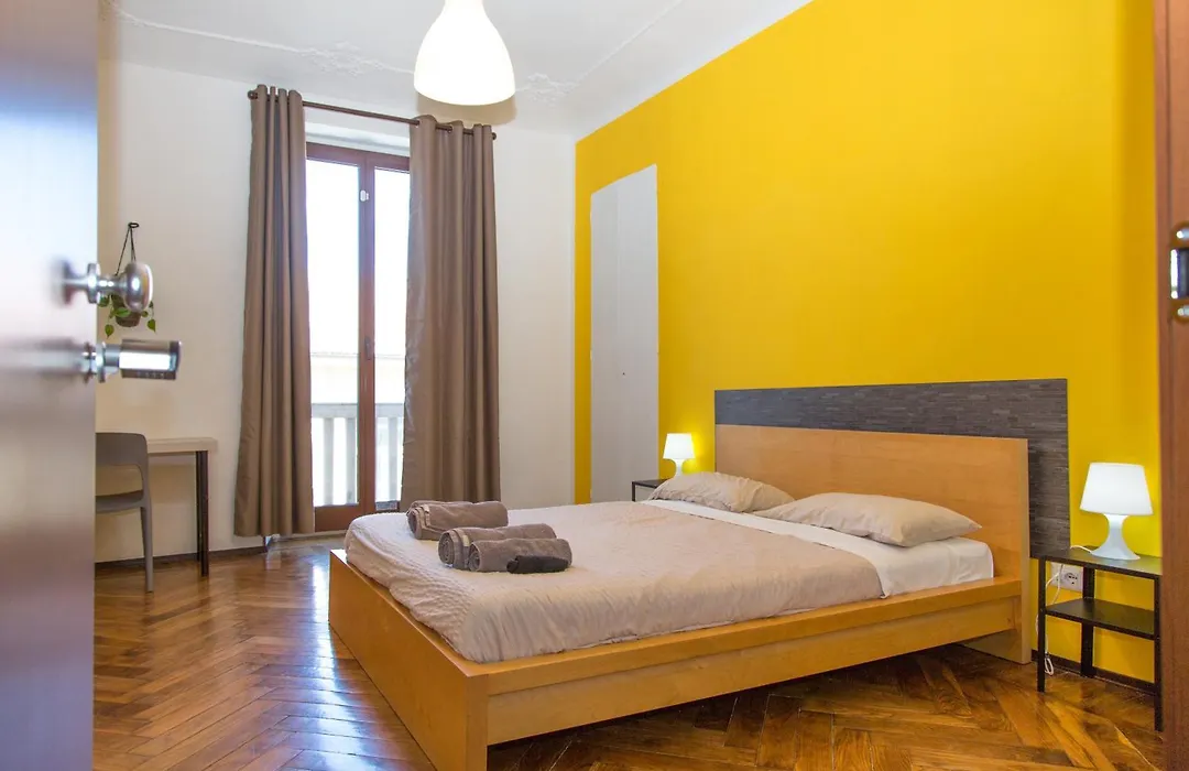 Guest House Turin Metro Young-1