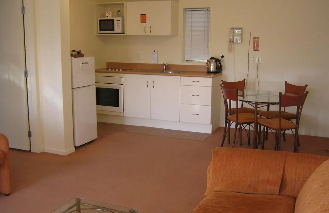 Albany Executive Motor Inn Limited-1