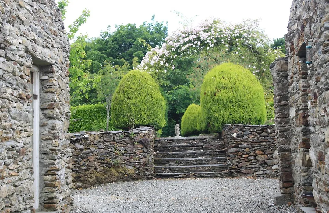 Woodhill House-1