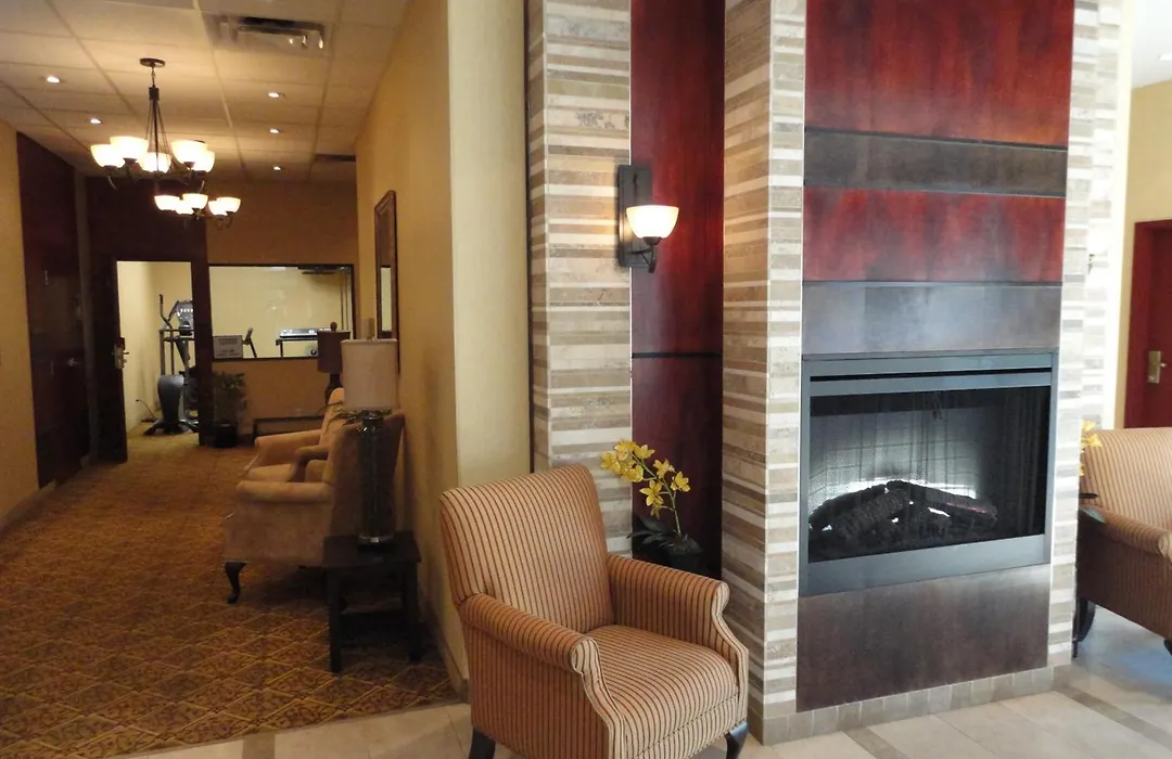 Days Inn By Wyndham Edmonton Downtown-1