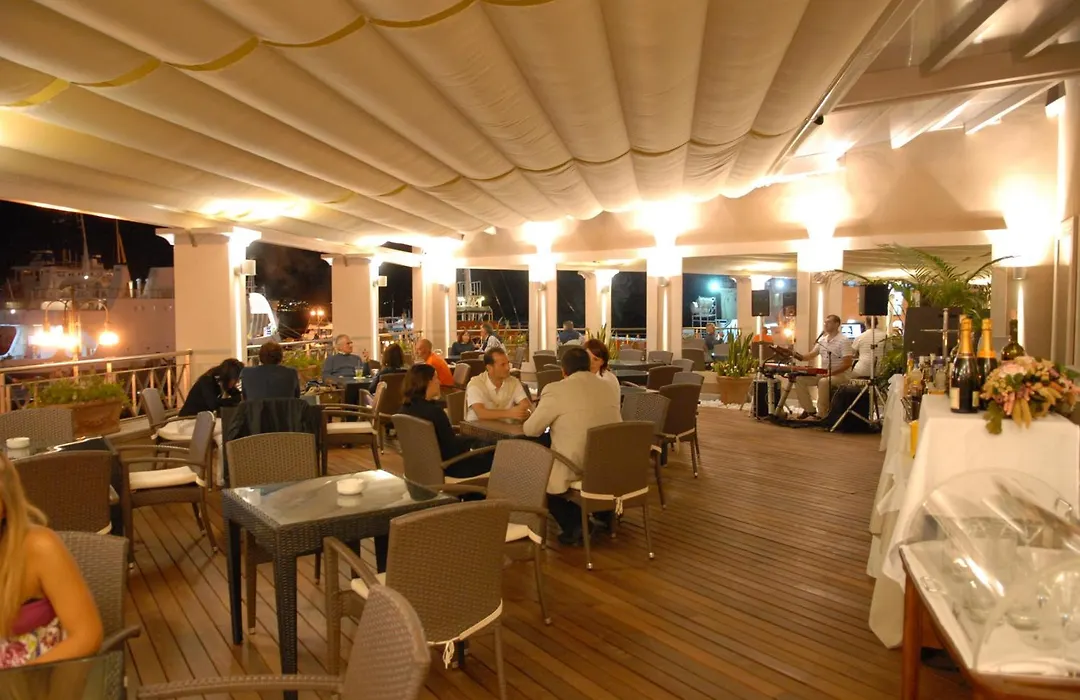 Hotel Excelsior-1