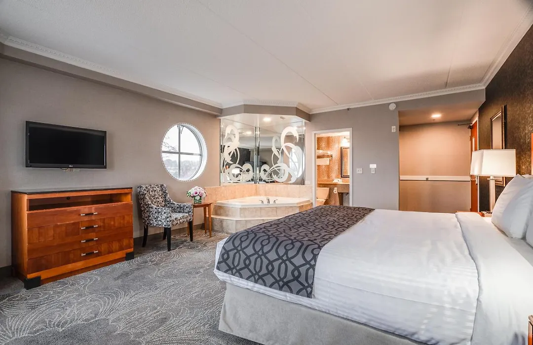 Monte Carlo Inn Barrie - Newly Renovated-1