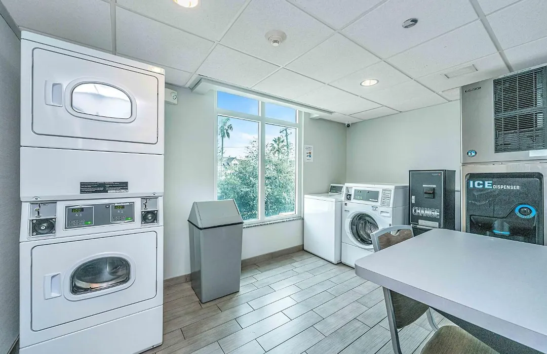 Holiday Inn Express & Suites Charleston Arpt-Conv Ctr Area By Ihg-1