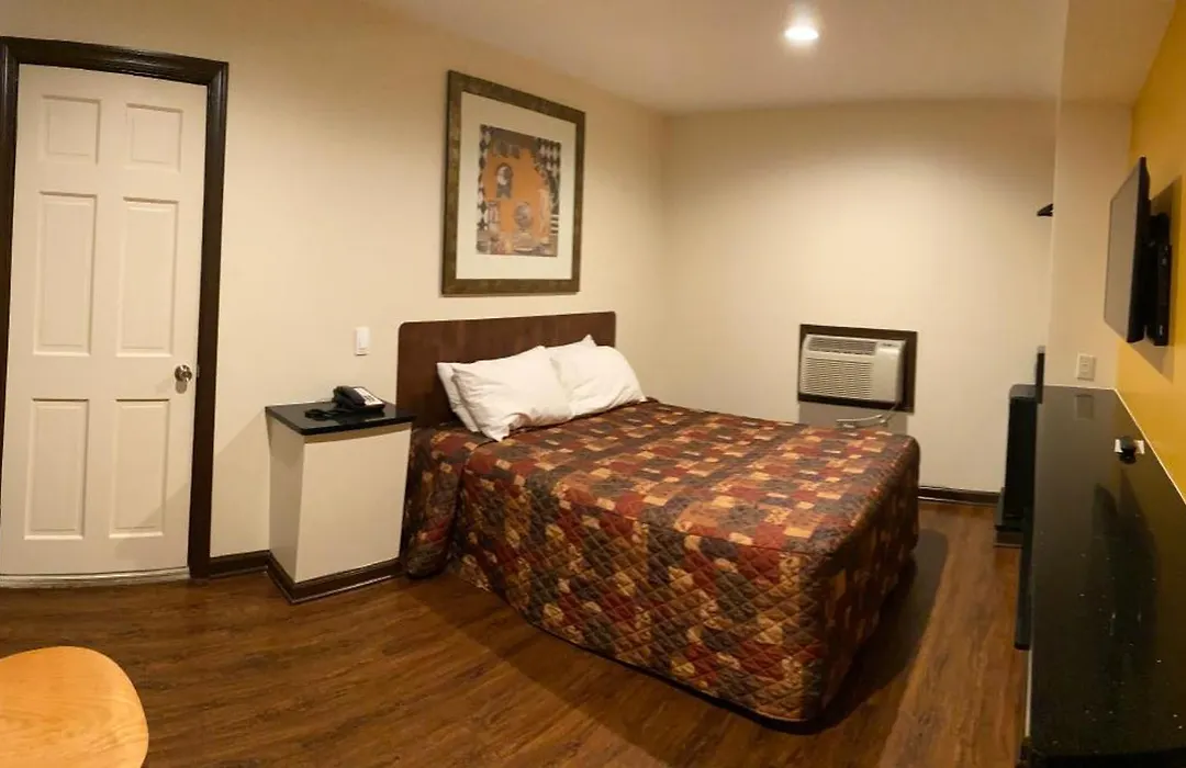 Budget Inn-1