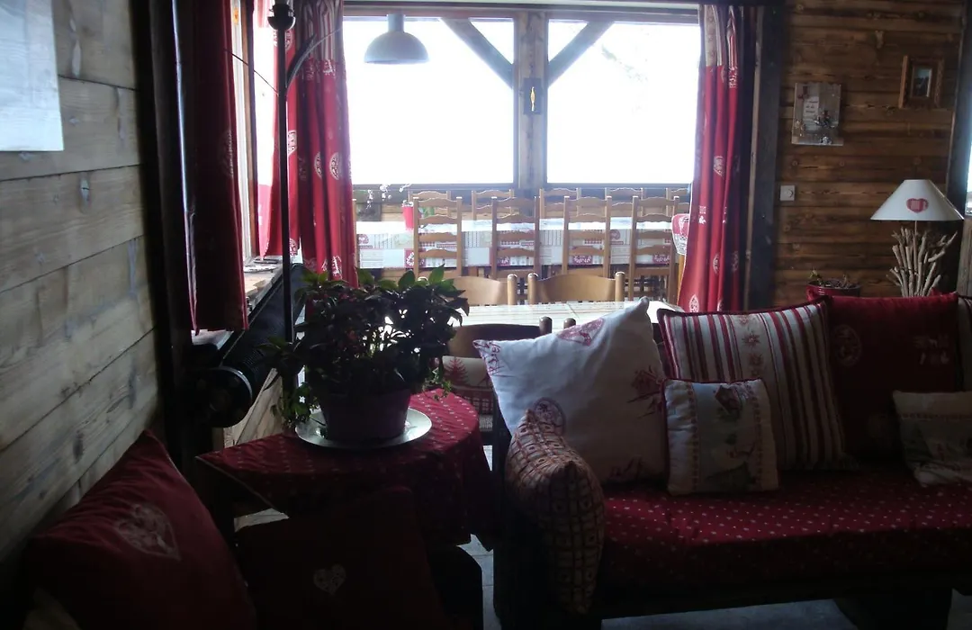 Chambres D'Hotes Chalet De La Source-1