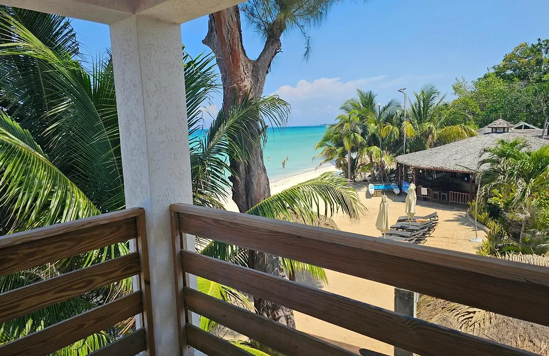Roots Cafe Negril Rooms-1
