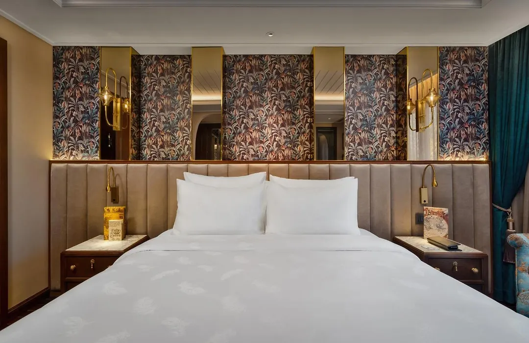 Peridot Gallery Classic Hotel-1