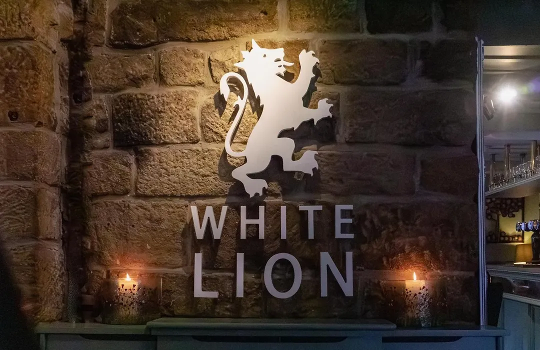 White Lion-1