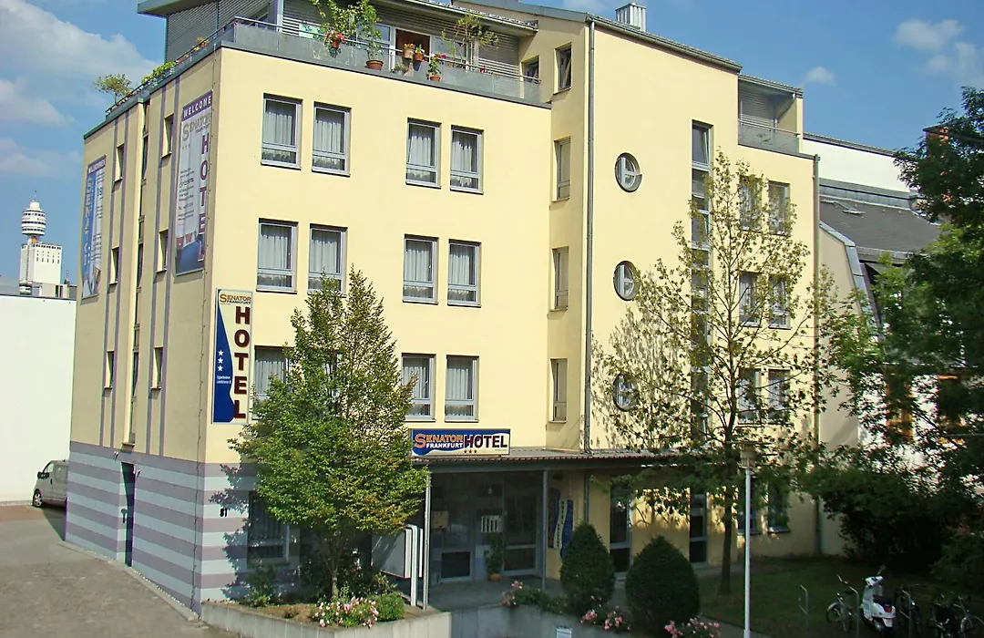 Senator Hotel-1