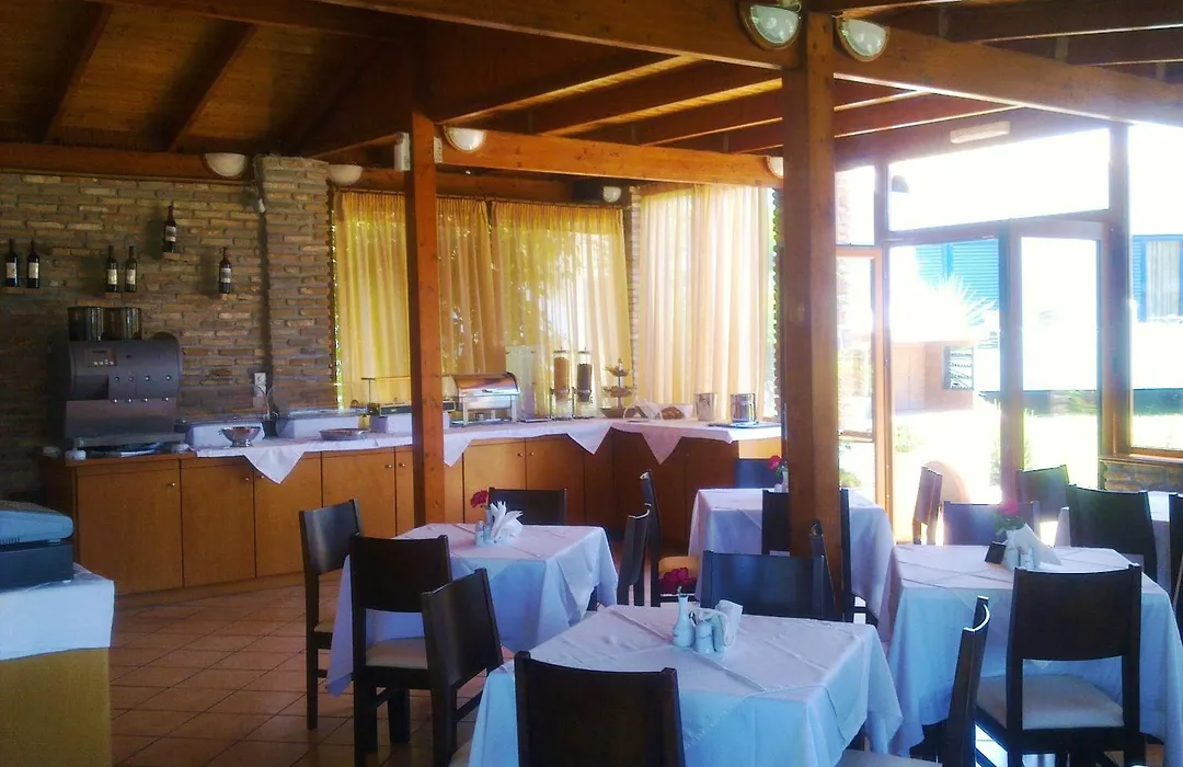 Hotel Oasis-1