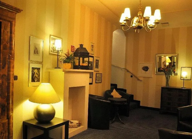 Der Fuerstenhof-1
