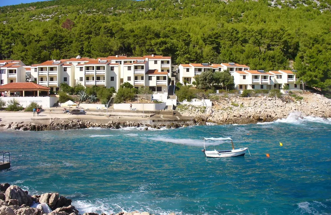 Hotel Priscapac Resort & Apartments-1