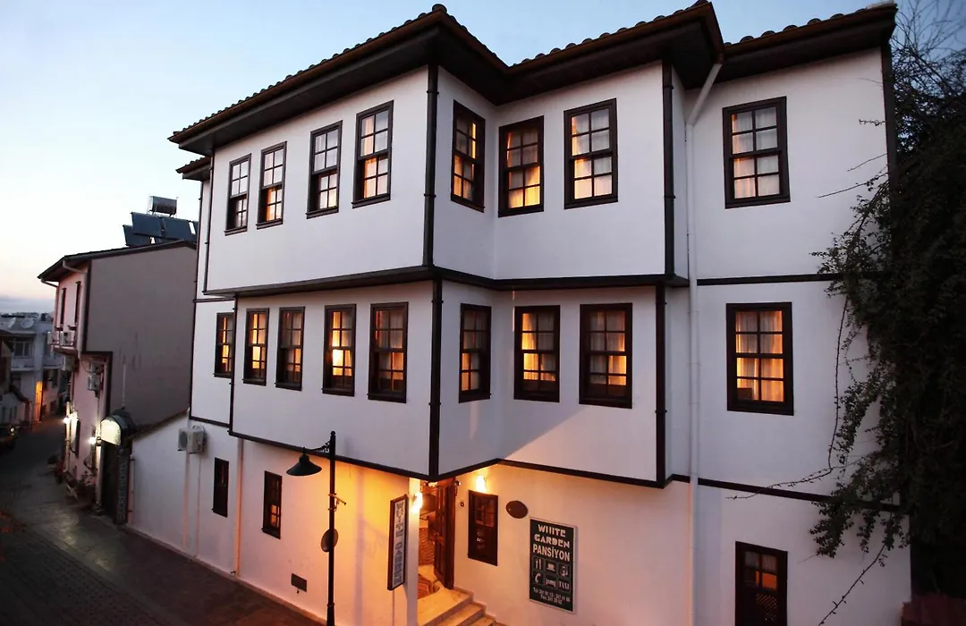 White Garden Hotel-Adult Only-1