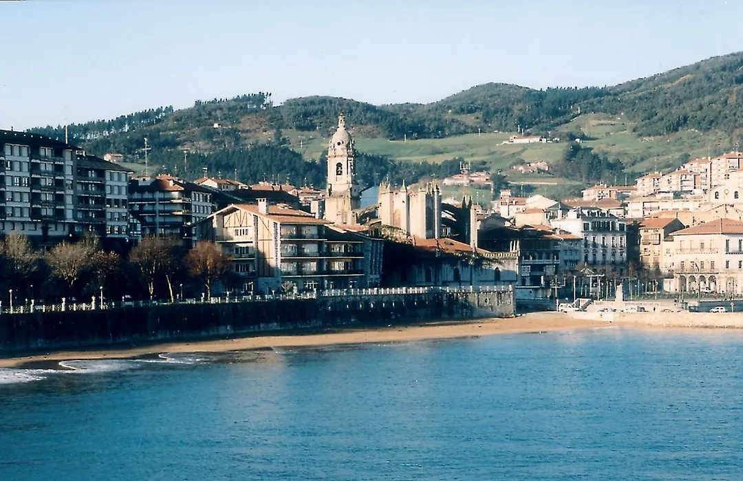 Hotel Silken Palacio Uribarren-1