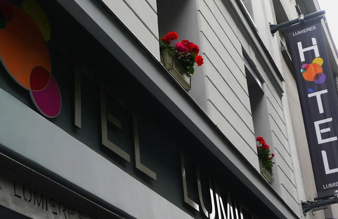 Hotel Lumieres Montmartre Paris-1