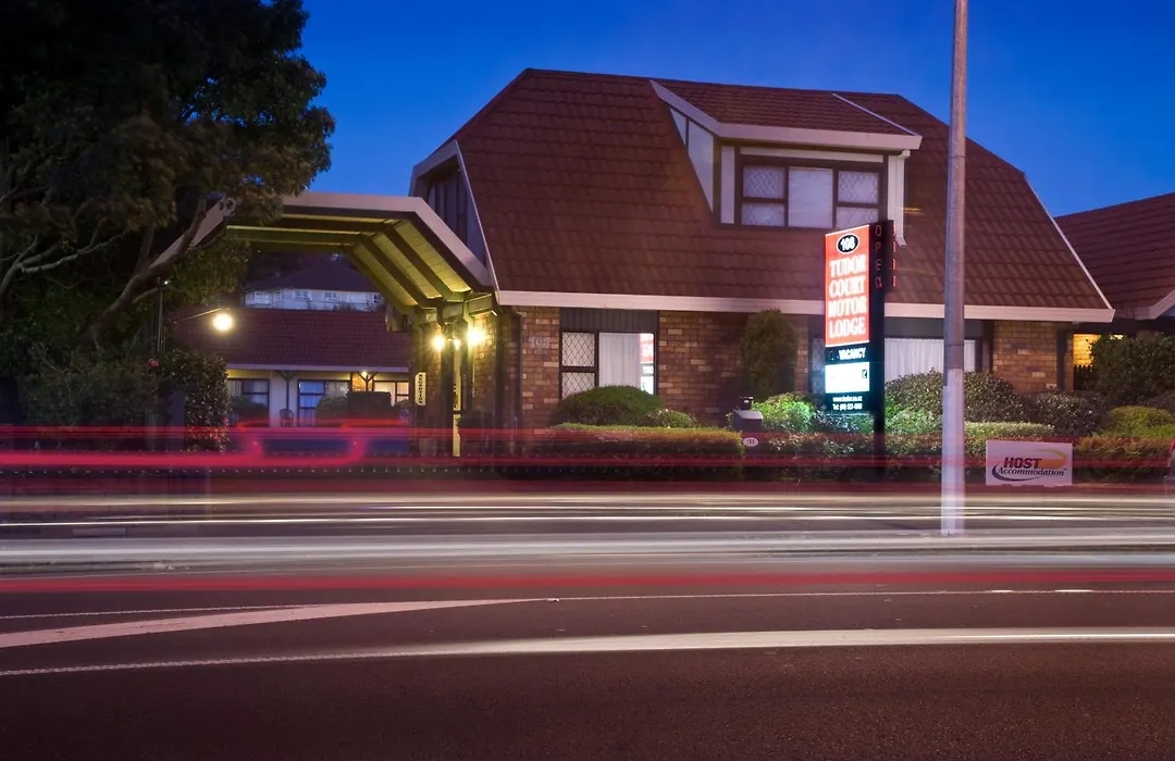 Tudor Court Motor Lodge-1