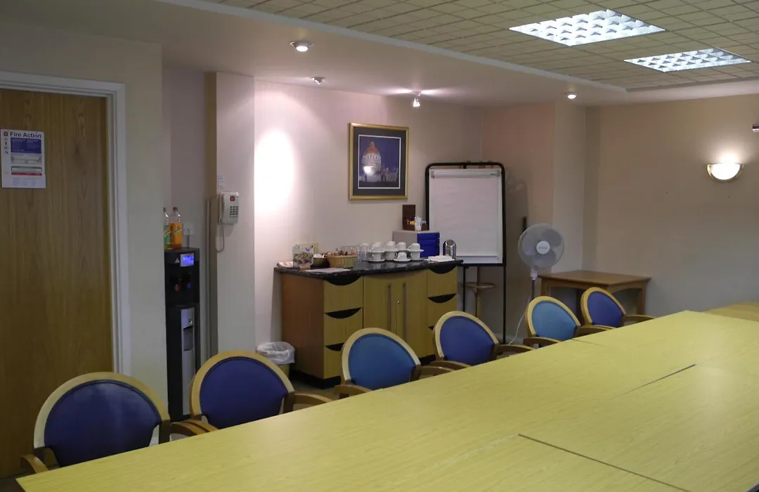 Ibis Chesterfield Centre - Market Town-1