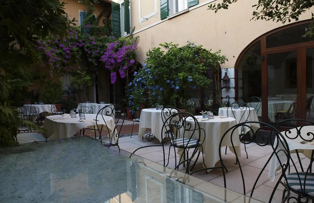 Hotel San Filis-1