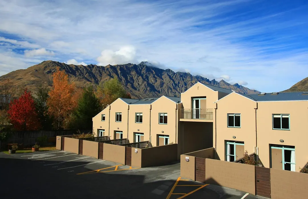 Queenstown Gateway Apartments-1